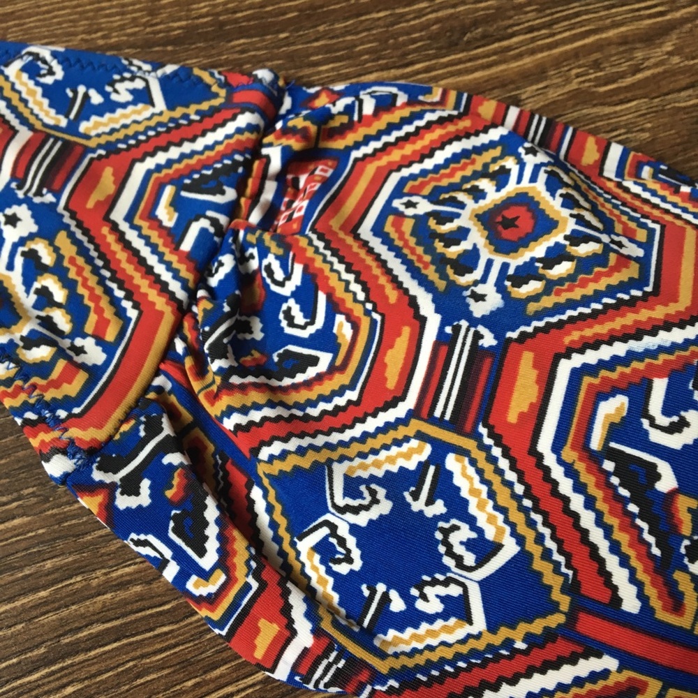 SWIM TOP - Picture 2 of 3